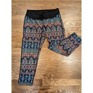 PRISMSPORT Stained Glass Capris Capri Leggings Rainbow colors Size L